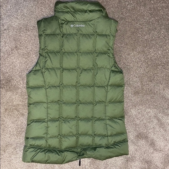 Green Columbia Vest - Picture 2 of 3